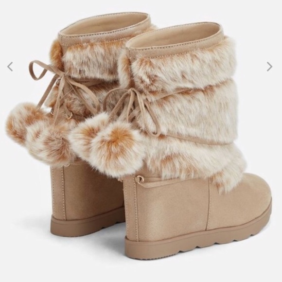The cutest furry wedge Pom Pom booties ever - Picture 3 of 4